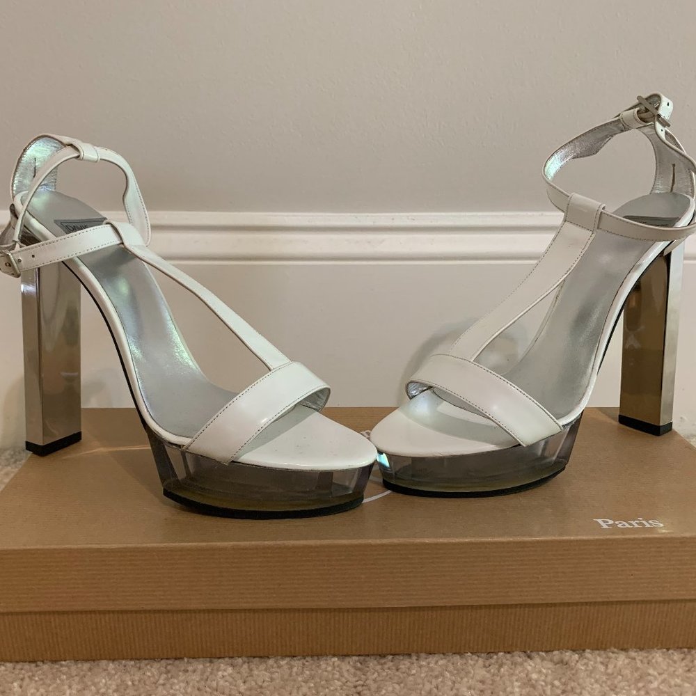 Ruthie Davis T Strap Sandals 38 1/2